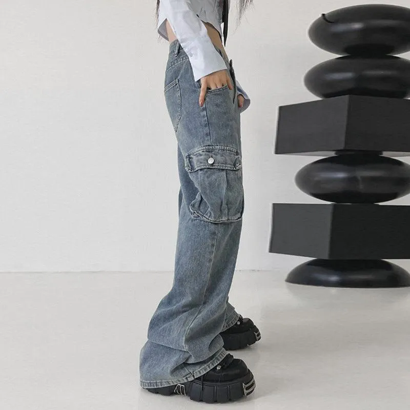 Baggy High-Waisted Cargo Jeans
